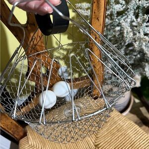 Vintage egg gathering chicken Wire Basket with Handle